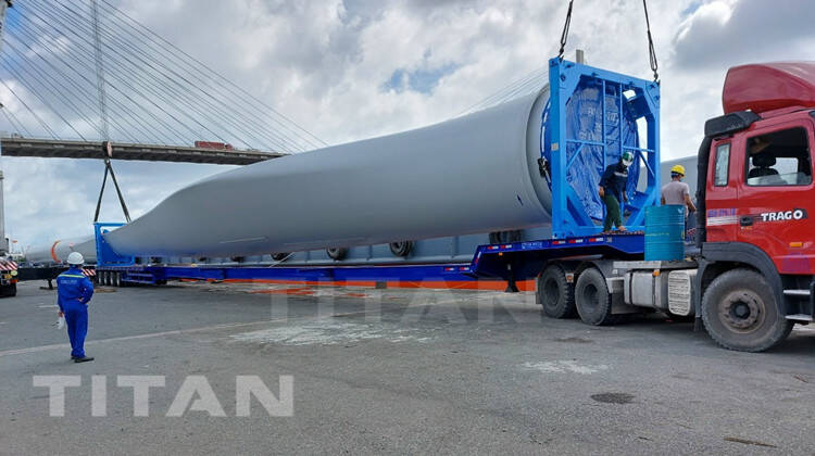 Vietnam Customer Feedback of Extendable Trailer for Wind Blade Turbine Transportation